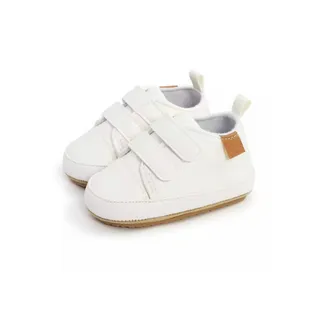 Sneakers in white